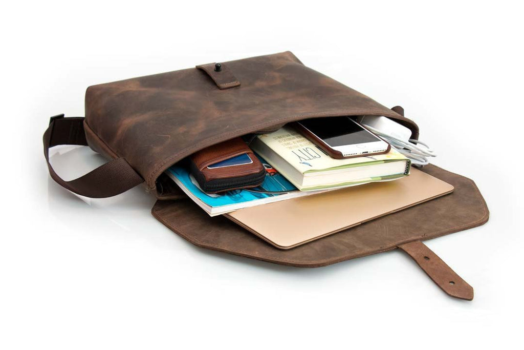 Fits laptops and tablets