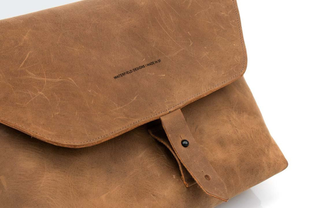 Discrete stud closure